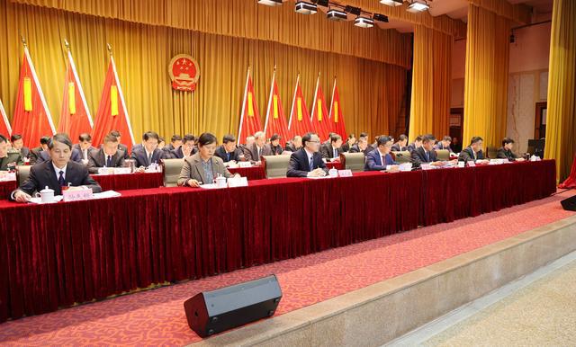 平阴县第十九届人民代表大会第四次会议开幕